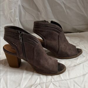 Women's Brown Peep-Toe Heeled Sandals